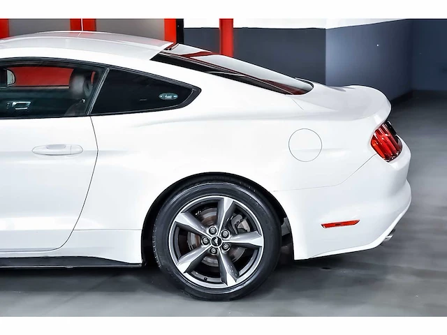 Ford mustang coupe 3,7l v6 - 2017 - afbeelding 38 van  84