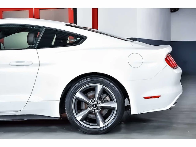 Ford mustang coupe 3,7l v6 - 2017 - afbeelding 39 van  84