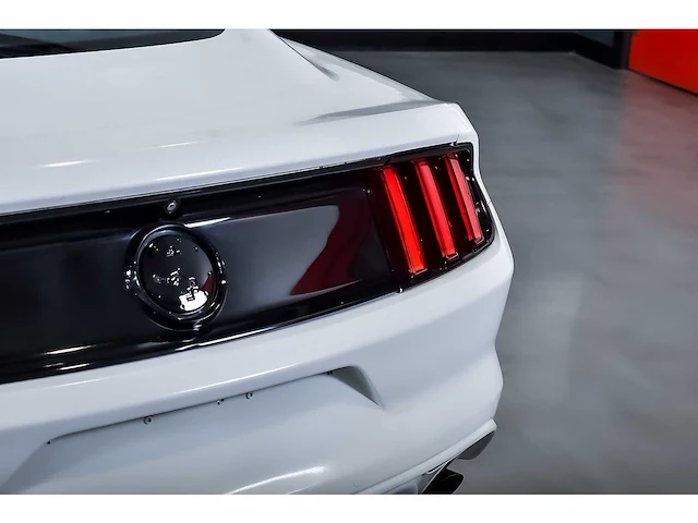 Ford mustang coupe 3,7l v6 - 2017 - afbeelding 42 van  84