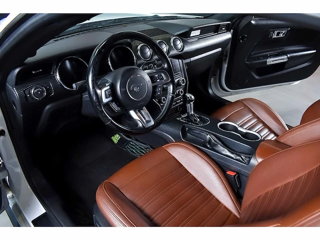 Ford mustang coupe 3,7l v6 - 2017 - afbeelding 57 van  84