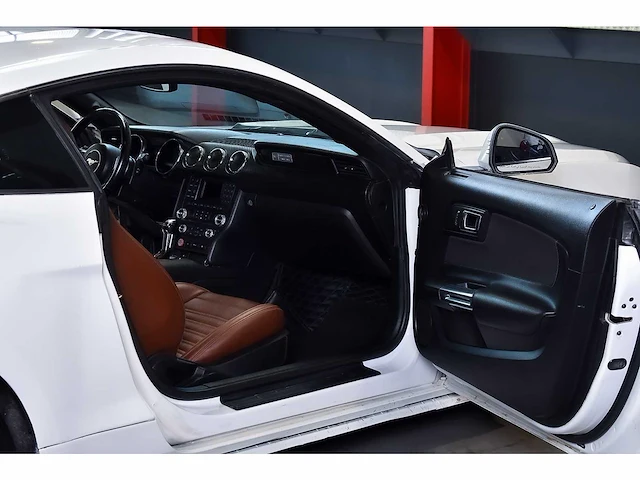 Ford mustang coupe 3,7l v6 - 2017 - afbeelding 63 van  84