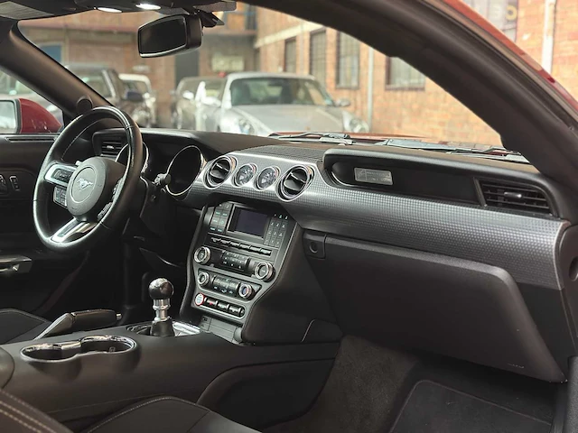 Ford mustang gt 5.0 v8 440pk 2017 -handgeschakeld- - afbeelding 49 van  57