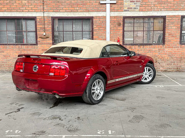 Ford mustang gt cabriolet 4.6 v8 305pk 2006 youngtimer - afbeelding 15 van  47