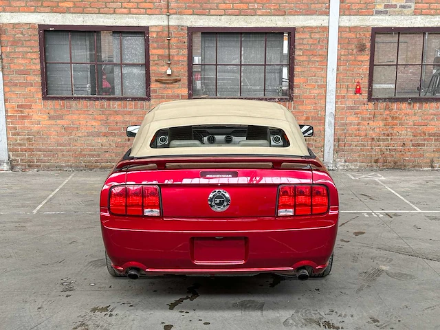 Ford mustang gt cabriolet 4.6 v8 305pk 2006 youngtimer - afbeelding 18 van  47