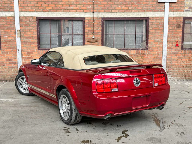 Ford mustang gt cabriolet 4.6 v8 305pk 2006 youngtimer - afbeelding 21 van  47