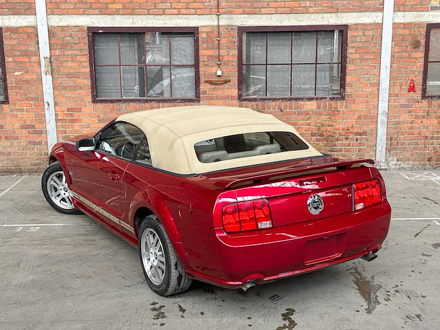 Ford mustang gt cabriolet 4.6 v8 305pk 2006 youngtimer - afbeelding 22 van  47