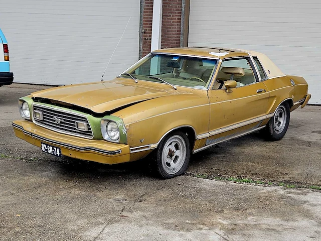 Ford mustang v8 ghia, 82-sh-74 - afbeelding 1 van  45