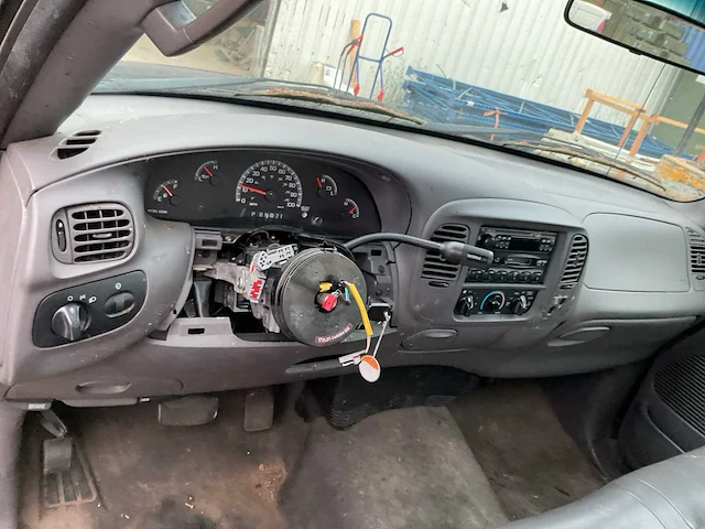 Ford pick-up f150 personenauto - afbeelding 13 van  13