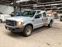 Ford pickup f 350 personenauto - afbeelding 1 van  16