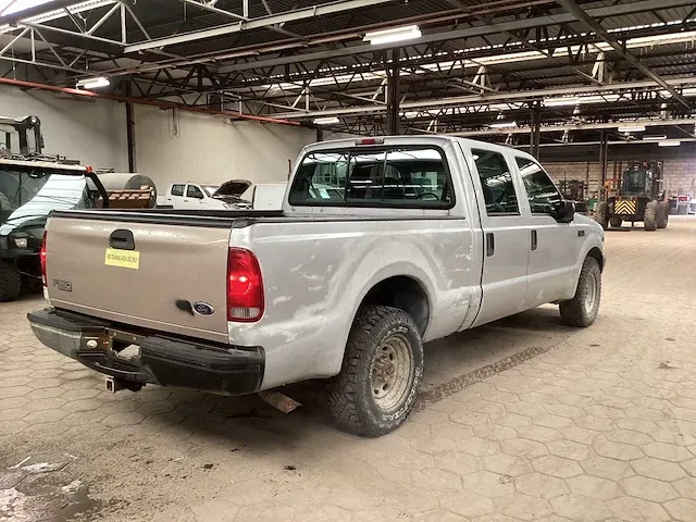 Ford pickup f 350 personenauto - afbeelding 10 van  16
