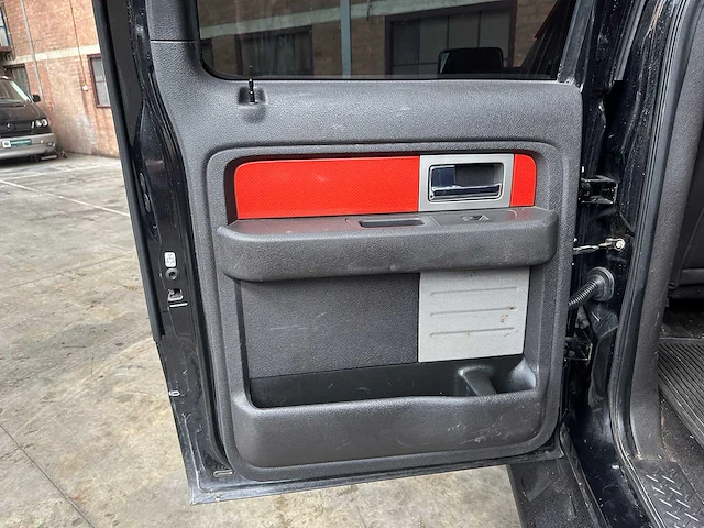 Ford raptor f150 6.2 v8 416pk 2011, 2-vnh-93 - afbeelding 32 van  52