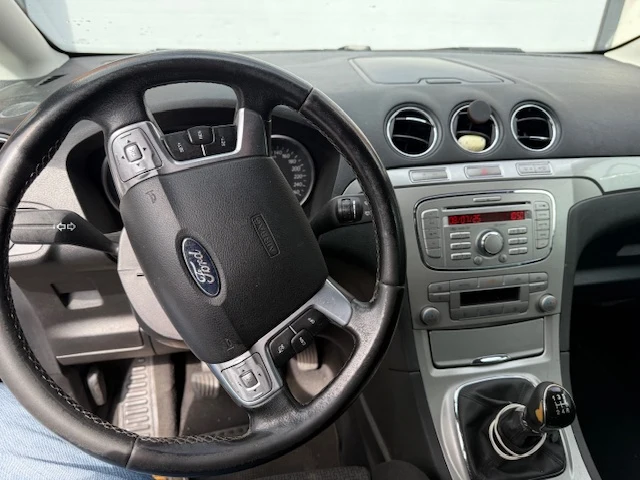 Ford s-max met kenteken 06-jtv-1 - afbeelding 5 van  16