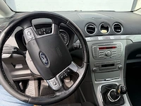 Ford s-max met kenteken 06-jtv-1 - afbeelding 5 van  16