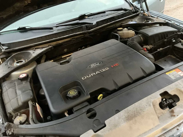Ford sedan mondeo personenauto - afbeelding 13 van  15