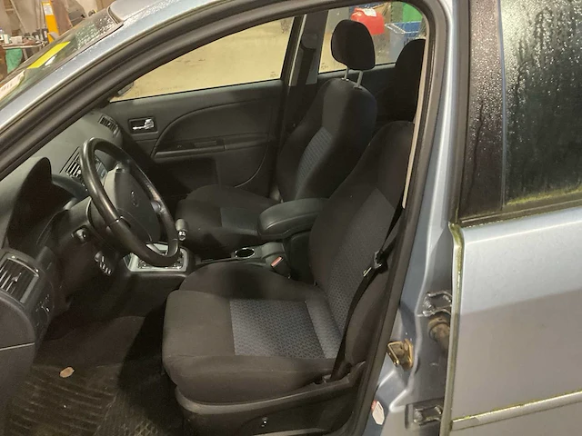 Ford sedan mondeo personenauto - afbeelding 8 van  15