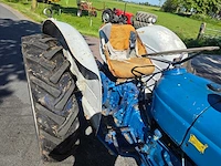 Ford super dexta oldtimer tractor - afbeelding 4 van  22