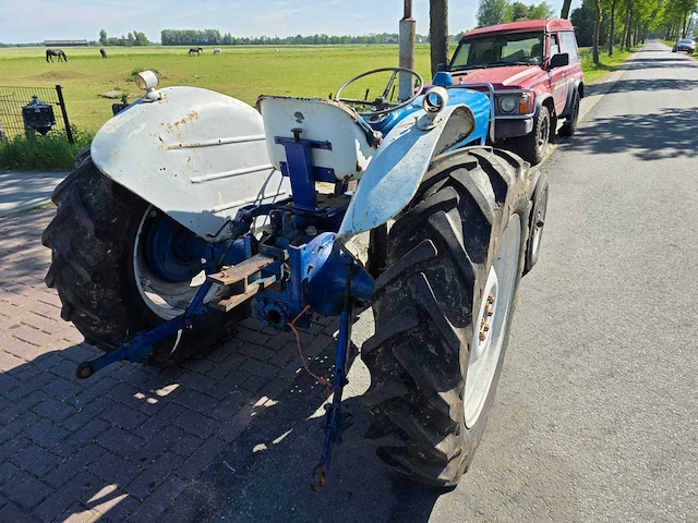 Ford super dexta oldtimer tractor - afbeelding 5 van  22