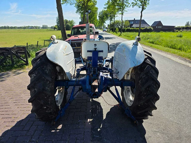Ford super dexta oldtimer tractor - afbeelding 7 van  22
