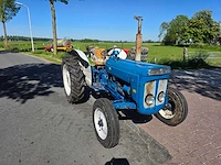 Ford super dexta oldtimer tractor - afbeelding 19 van  22