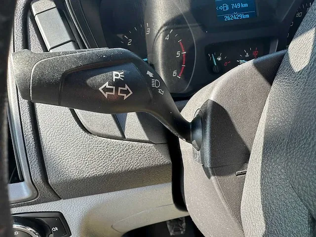 Ford transit bedrijfswagen - afbeelding 8 van  10