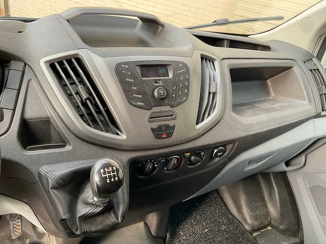 Ford transit bedrijfswagen - afbeelding 12 van  14