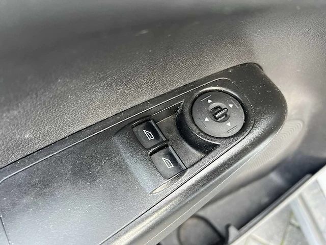 Ford transit courier 1.5 tdci trend 2015 | vn-004-n - afbeelding 19 van  22