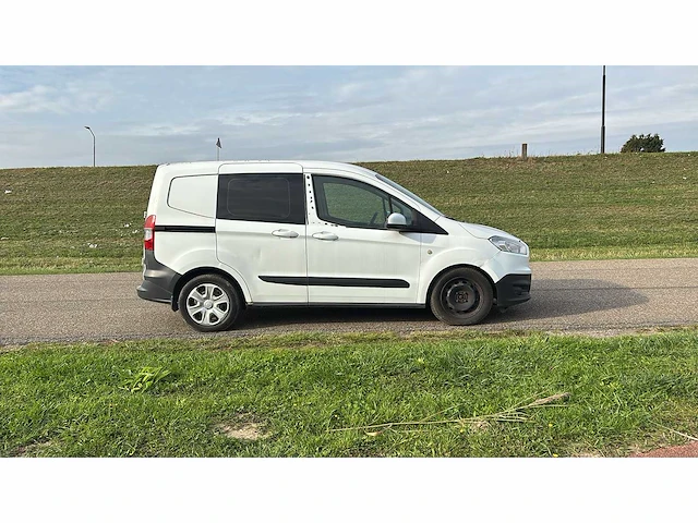 Ford transit courier 1.5 tdci trend | v-252-pj i - afbeelding 10 van  13