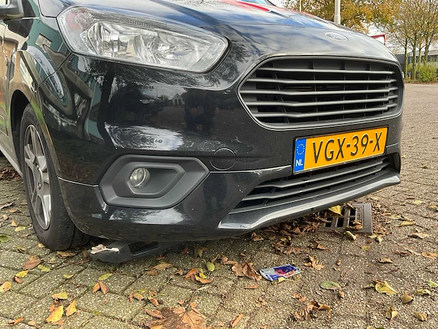 Ford transit courier personenauto - afbeelding 4 van  27