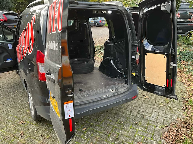 Ford transit courier personenauto - afbeelding 26 van  27