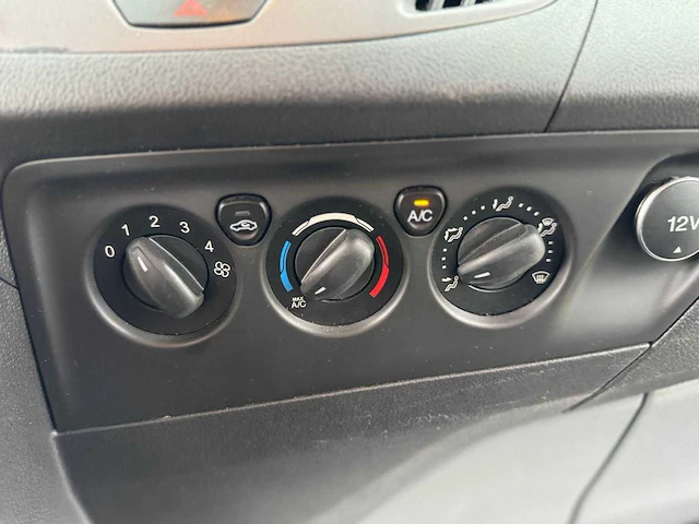 Ford transit custom 270 2.2 tdci l1h1 tr. airco vn-546-d - afbeelding 17 van  27