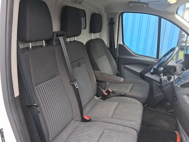 Ford transit custom 270 2.2 tdci l1h1 trend van | vp-210-v - afbeelding 25 van  31