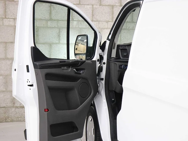 Ford transit custom 280 2.0 tdci l1h2 trend - vans | vnt-46-b - afbeelding 14 van  25