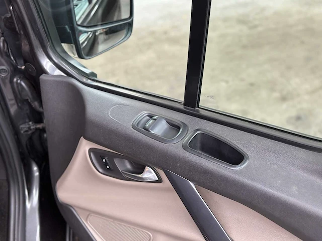 Ford transit custom 290 2.0 tdci l2h1ldc dubbele cabine 170pk 2017, v-477-hz - afbeelding 31 van  49