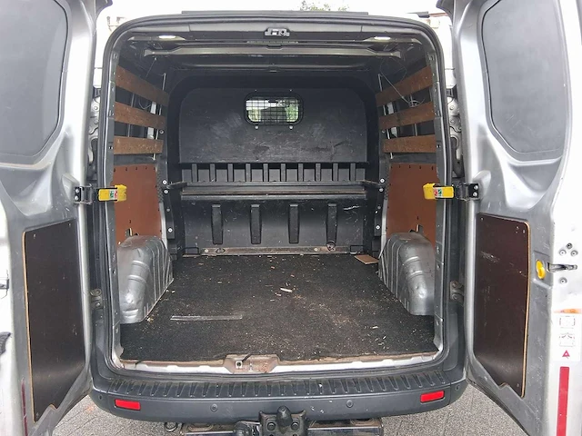 Ford transit custom 290 2.2 tdci l2h1tdc | vh-710-x - afbeelding 20 van  35
