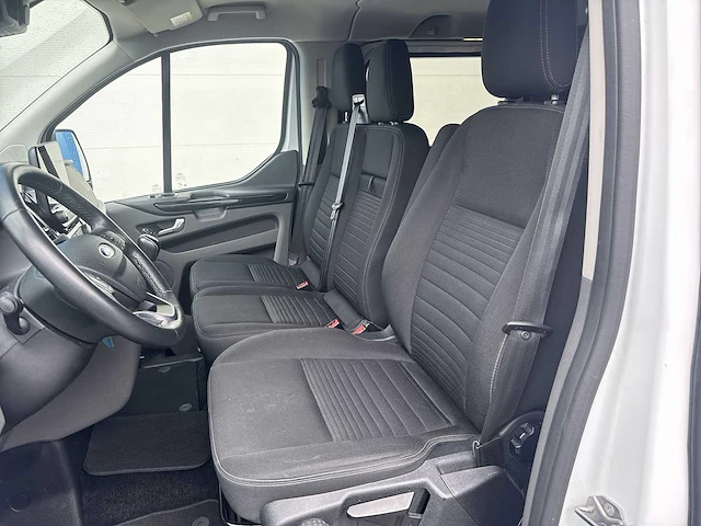 Ford transit custom 300 2.0 tdci l2 h1 - dubbel cabin - 6-pers - van | vrd-03-h - afbeelding 2 van  28
