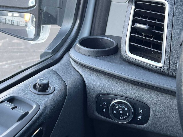 Ford transit custom 300 2.0 tdci l2h1ldc | vrn-08-j - afbeelding 3 van  27