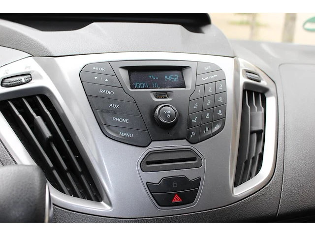 Ford transit custom automaat diesel met kenteken v-642-nb. datum eerste toelating 13-04-2018. - afbeelding 3 van  16