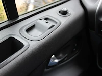 Ford transit custom automaat diesel met kenteken v-642-nb. datum eerste toelating 13-04-2018. - afbeelding 4 van  16