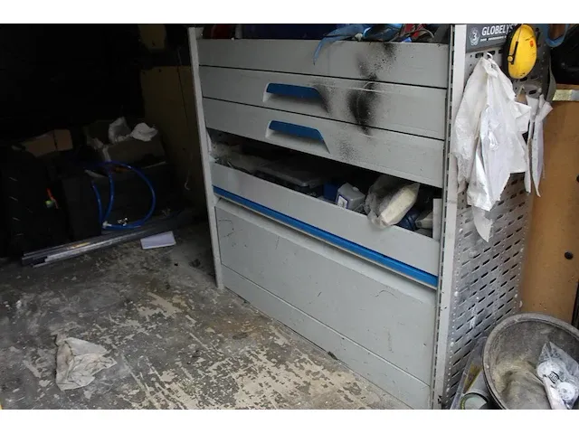 Ford transit custom met kenteken vv-778-d. datum eerste toelating 29-03-2016. - afbeelding 11 van  20