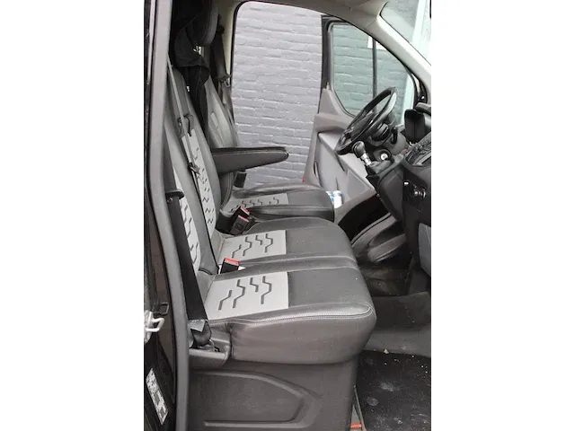 Ford transit custom met kenteken vv-778-d. datum eerste toelating 29-03-2016. - afbeelding 19 van  20