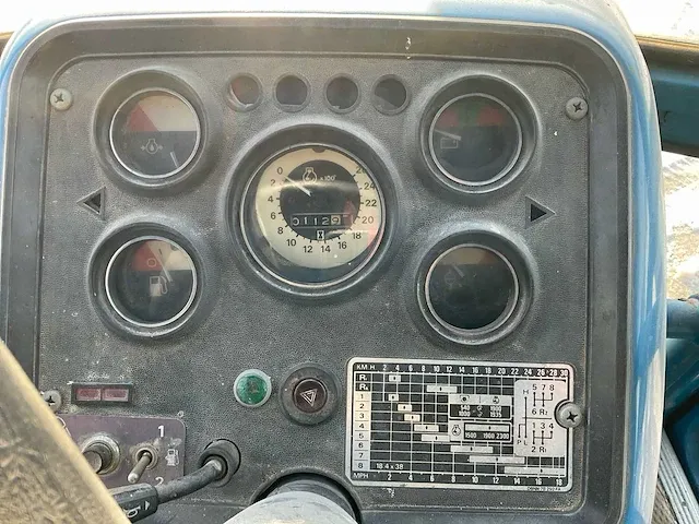 Ford tw-10 oldtimer tractor - afbeelding 24 van  32