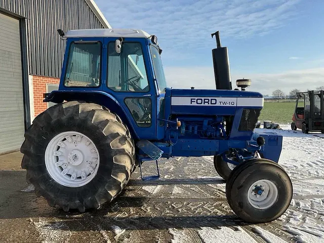 Ford tw-10 oldtimer tractor - afbeelding 27 van  32