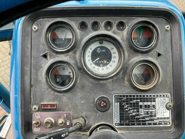 Ford tw-20 vierwielaangedreven landbouwtractor - afbeelding 14 van  28