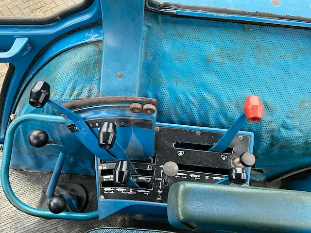 Ford tw-20 vierwielaangedreven landbouwtractor - afbeelding 15 van  28