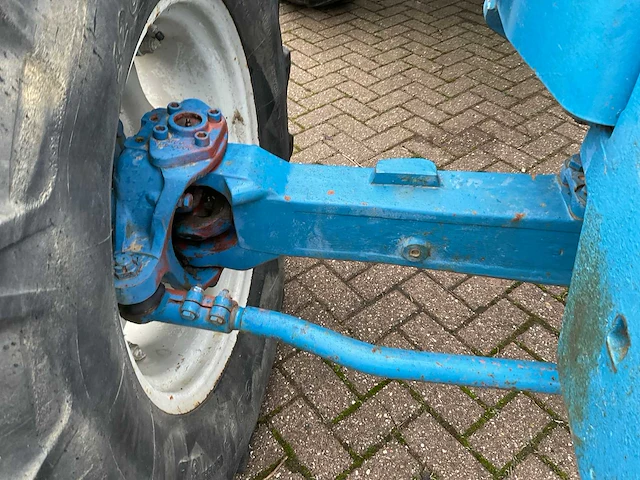 Ford tw-20 vierwielaangedreven landbouwtractor - afbeelding 26 van  28