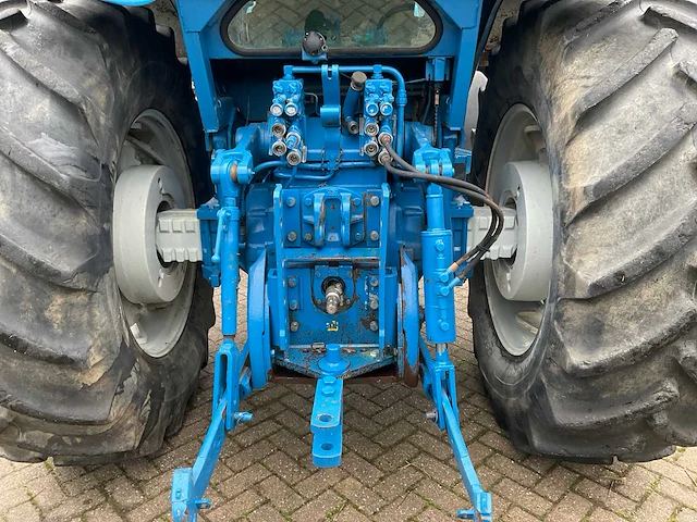 Ford tw-35 vierwielaangedreven landbouwtractor - afbeelding 3 van  30
