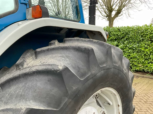 Ford tw-35 vierwielaangedreven landbouwtractor - afbeelding 20 van  30