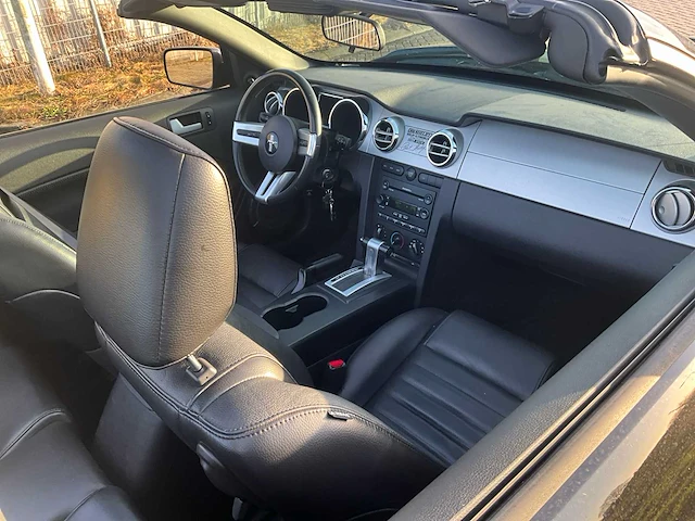Ford usa - mustang - 4.6 v8 gt-h shelby v8 350 pk - personenauto - afbeelding 14 van  38