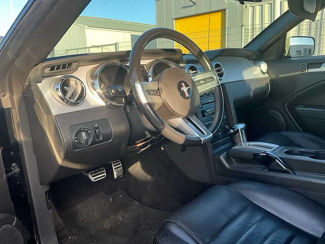 Ford usa - mustang - 4.6 v8 gt-h shelby v8 350 pk - personenauto - afbeelding 19 van  38