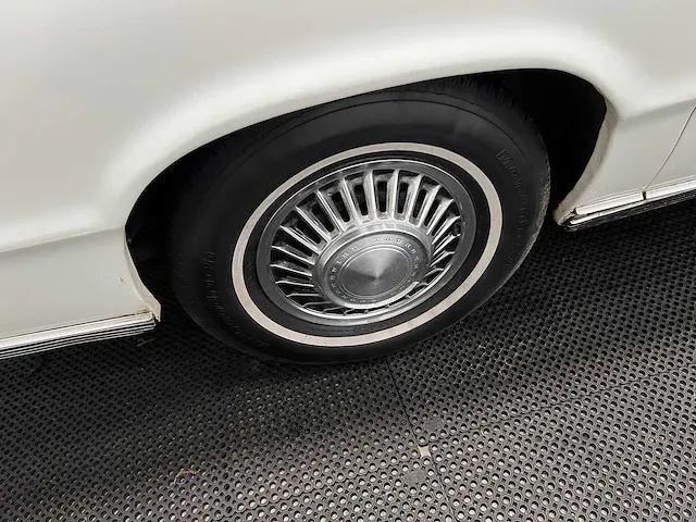 Ford usa - thunderbird v8 - suïcide doors -oldtimer -1969 - afbeelding 21 van  31
